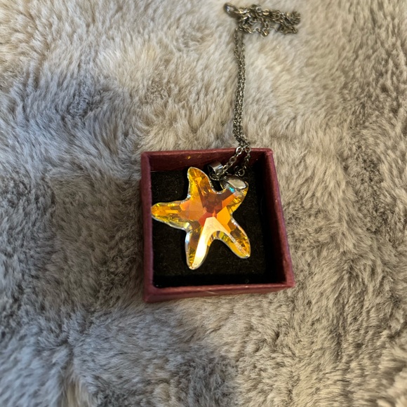 Crystal Starfish Necklace - Picture 3 of 4